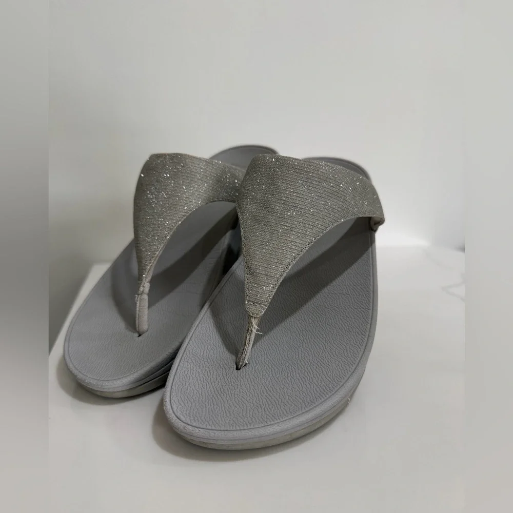 Fitflop  Size 7 Lulu Shimmerlux Womens Sandal Silver Toe Post Slip-On - Picture 3 of 10